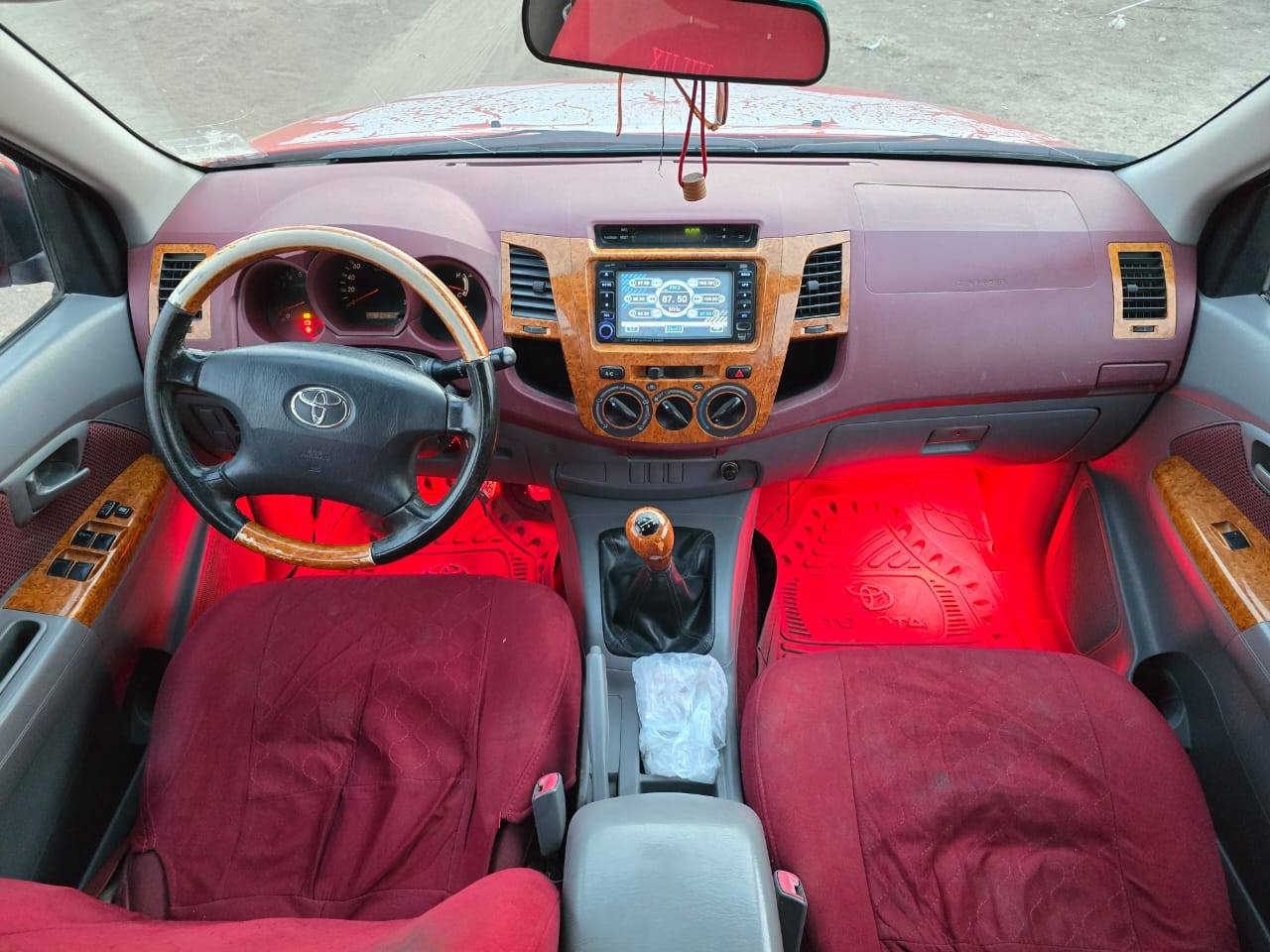 سلام عليكم بيكم فلونزا موديل ٢٠٠٩ رقم واسط سياره مكفوله كفاله عامه علا وضع الشركة سياره جديده بمعنى الكلمة السعر (160)وبيها مجال الرقم للاستفسار*********** المكان الديوانيه عفك
