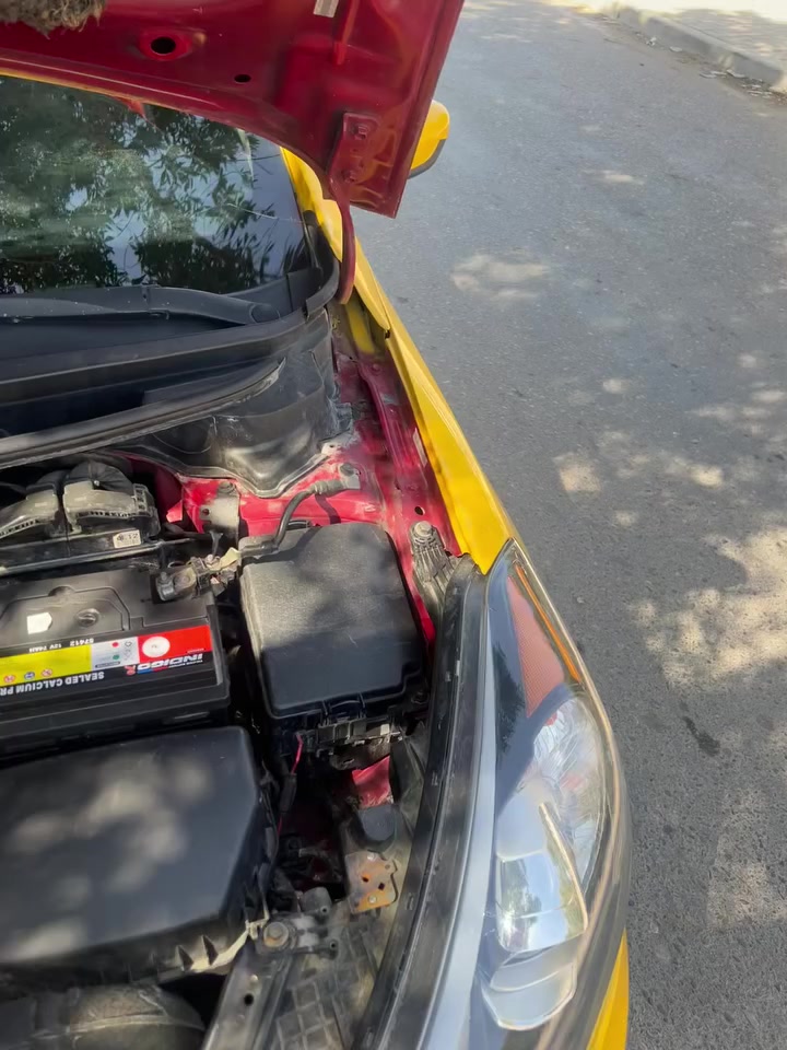 سلام عليكم فورتي ١٥ليبل واحد رقم الدولي جديد مكينه مكفوله هي والكير والتبريد مكينه ١٨٠٠دوش مرعوبه سيارا بدون ايرباك اتصال ع الرقم ***********
