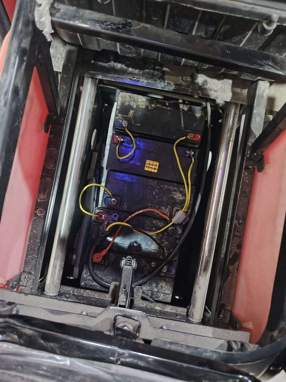 دراجه ثلاث عجلات ذوي الاحتياجات الخاصه تحتوي على ثلاث سرعات و5بطاريات السعر 800 وبيها مجال مكلف بالنشر ***********
