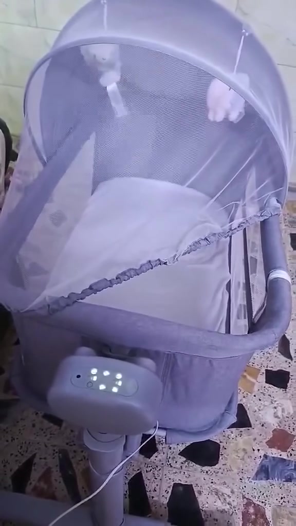 كاروك نظيف جدا ماركة cool baby
 فقط الهزاز الكهربائي عاطل أخذته ب١٥٠ واريده ب  ٧٠مكاني حي اور


**إذا كنت صاحب هذا الإعلان وتريد حذفه لأي سبب، رجاءا أرسل رسالة إلى الدعم الفني**