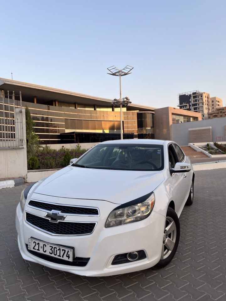 يا الله بيع مستعجل
ماليبو 2013 LT  خليجي شركة المنصور   2400 بأسمي السياره شرط التحويل وشرط الغرامات  
كير ومحرك وكهربائيات كوله مكفول 
ادامه تخم تايرات جديد فيت بم جديد بلكات جديده بطاريه جديده  
مواصفات السياره هاند بريك بصمه كهربائي كشنات جلد
اشاير بلمري وتحكم وتحكم مري  مثبت سرعه فول تحكمات ستيرن  
شادلها شاشه وكامره ب100$
السياره 3 قطع  صبغ مع بارد بسيط براس البنيد بدون ايرباك بدوون دواخل بدون لا لغوط ولا شواصي السعر 98 وبيه مجال انشالله السياره نظيفه جداً والحقيقه نفس الصور   (( السنونار موجود بلصور)
***********
