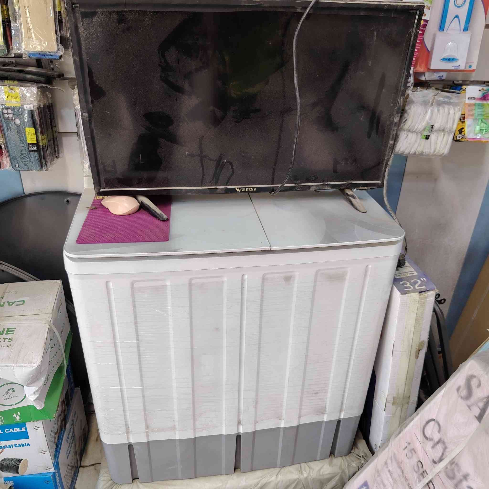 غراض جديده. للبيع
1-شاشه قياس 55 نوع(SAMSONG) نت فول سعر 300الف 
2-شاشه قياس 60 ضد كسر نت فول سعر 375
3-ثلاجه حجم كبير جدا نوع تاسات 20 قدم سعر 425 الف فقط 
4-غساله حجم وسط سعر 175 نوع الهياشي 
5-براد LG اسمه مفكول على فول ثلاجه بي و3 حنفيات وسعره 125
6-طباخ منظدي سعر 50 الف 
7-صوبه كهربائيه سعر 25 
عنوان محاويل المحاويل 
توصيل بابل 10 الف


**إذا كنت صاحب هذا الإعلان وتريد حذفه لأي سبب، رجاءا أرسل رسالة إلى الدعم الفني**