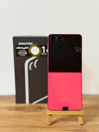 جالاكسي زد فليب ٧ • ١٢/٥١٢ • قابل للطي