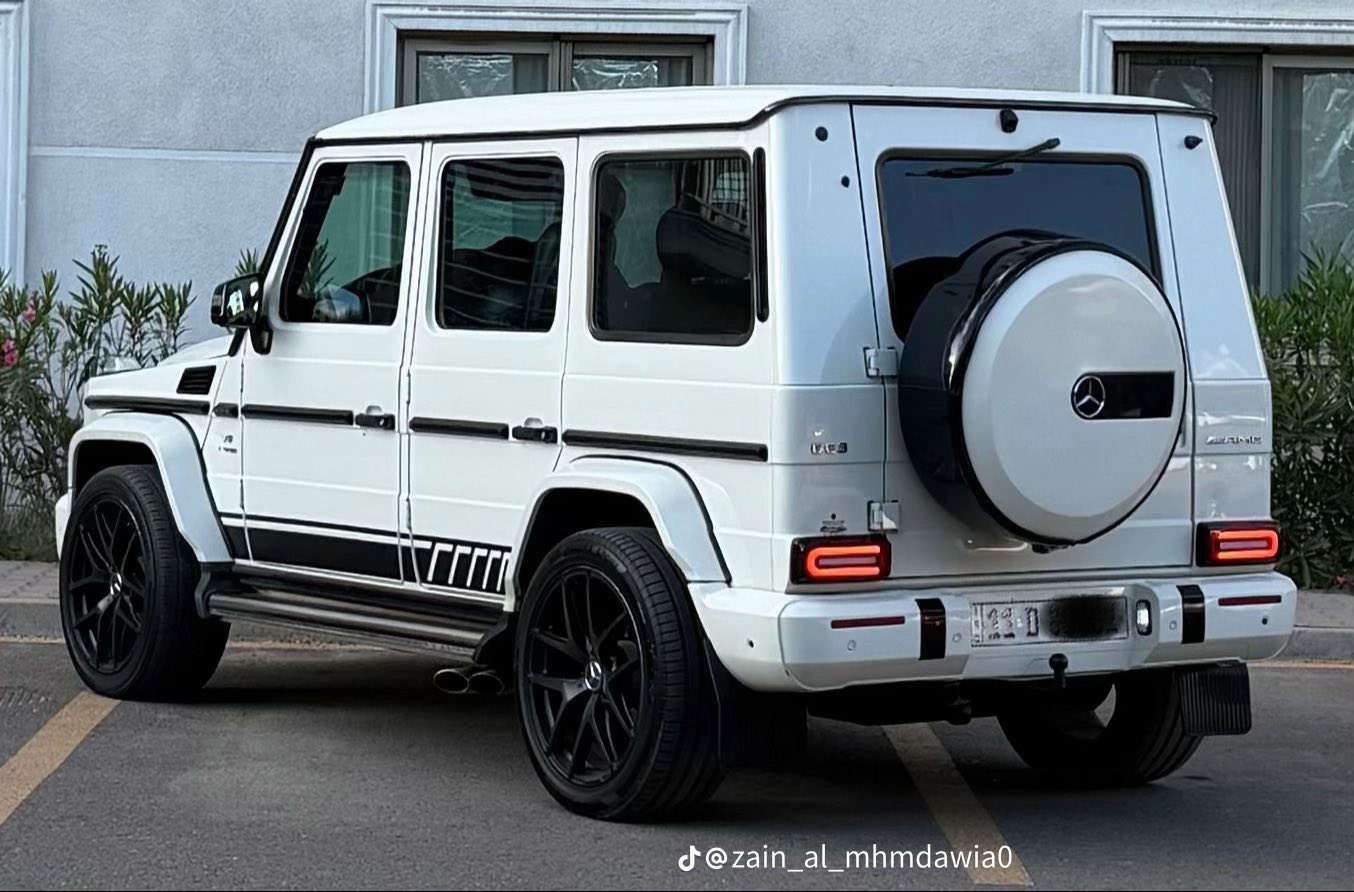 السلام عليكم  اخوان ترهم بيع و ترهم مراوس
للبيع مرسيدس G class amg

موديل 2010 خليجي ترهم بيع وترهم مراوس 

ماشيه 186 

المواصفات

بصمه

سلايد 

داخل لونين قرميدي + اسود 

كشنات جلد 

كشنات كهرباء + خرن ميموري 

مساج  تدليك بلكشنات

شاشه 

كامره خلفيه 

سستم صوت سماعات

كزوز صوت amg

ويل كب 22 + تخم تاير جديد

عليه بك لايت ولايت ودعاميات شكل جديد

رقم بغداد سنويه وهزه جديده 

اخوان سياره بيه صبغ نص بنيد ونص جاملغ صبغ 

اخوان السياره كله مختمه Amg 

السياره بلحقيقه هواي احلى من الصور

***********
