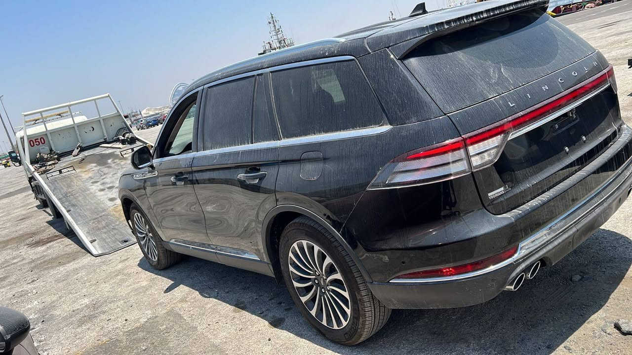 السلام عليكم 
لنكولن افياتور2022
Lincoln aviator * مرقمه بغداد باسمي 
2022
*اعلى فئه ومن نوادر  السيارات الموجوده بالعراق
*مكان السياره / البصره
* لون السياره اسود ميتاليك
*محرك 3000L تون تربو يولد 400 حصان 
*دفع رباعي
*كير 10 نمر بيانو 
*بنوراما
* ويل حجم 22 عليه تخم جديد
*نظام الحفاظ على المسار 
*نظام البريك العكسي 
*نظام جر العربات 
*نظام الثبات في المنعطفات 
*تعتيم تلقائي بالمرأه الوسطيه 
*اضائه داخليه محيطيه بعده اللوان اختياريه 
*تنبيه على الاشارات المروريه 
*12 حساس محيطي للسياره 
*رادار امامي 
*رادار جانبي 
*كاميرا 360 درجه 
*اربع وضعيات قياده 
*شاشه 10.1بوصه
*ماسحات جام ذكيه مستشعره للمطر
*مثبت سرعه 
*ميموري كشنات 3 اماكن خزن 
*منظومه هواء تلقائيه لتنقيه الهواء وازاله الروائح من داخل السيارة 
*تشغيل عن بعد 
*التحكم النشط في الضوضاء 
*ركن العجله التلقائي 
*بيبان فتح واغلاق كهربائي 
*بردات للابواب الخلفيه 
*28سماعه من شركة revel ال3d  ultima
*نظام ملاحه ذكي 
*كشنات جلد طبيعي/ جلد السافانا الخاص 
*كشنات متحركه ب30 وضعيه 
*تدفئه وتبريد الكشنات الاماميه والخلفيه
*مساج كشنات للضهر والمقاعد 
*مازدات لد ذكيه ومتحركة 
*كشاف ضباب لد
*الدخول من الخارج للداخل كهربائي 
*نظام الترحيب بالاضائه 
*عزل السياره مخيف 
*مساعد اصطدام بريك تلقائي واكتشاف المشاه 
*نظام mykey 
*نظام تنبيه الطوارئ عند الاصطدام 
*دخول وتشغيل السياره بدون مفتاح عن طريق الرمز 
*استخدام الهاتف بمكان المفتاح 
*شاشه عرض على الجامه الاماميه
السعر 420قابل للتفاوض 
الرقم ***********
