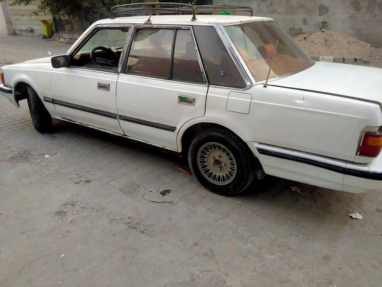 سلام عليكم سوبر مديل 85. كير ومكينه ففتي 2500. كفاله كهربائيات شغاله تخم تاير جديد رقم الجديد انكليزي بسمي تحويل السعر 40 الرقم ***********
