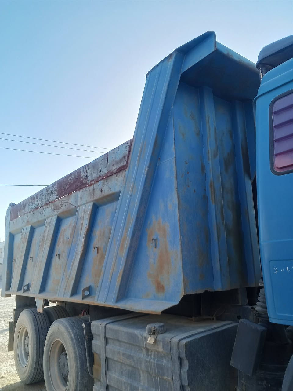 السلام عليكم للبيع بدي قلاب الطول 4مترات وخمسه وستين السعر32 العنوان سامراء ***********
