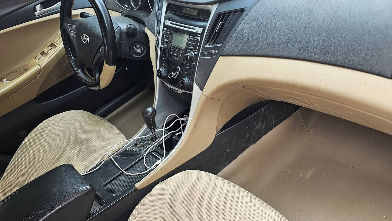 سوناتا موديل ٢٠١٠ خليجي
مكينه دوش ٢٤٠٠ 

بدون تبديل 

كير مكينه مكفوله 

بيهه تقريبن صبغ اشبر 

بيهه نقص دبل وزوج بطاين 

***********

سعره ١١٧ وبيهه مجال
مراوس هم يرهم اب حدث
