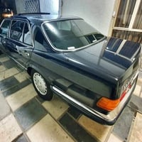 الغوالي للبيع 560SELجديده ماشيه 76 الف بيها صبغ شويه بل جاملغات الخلفي...