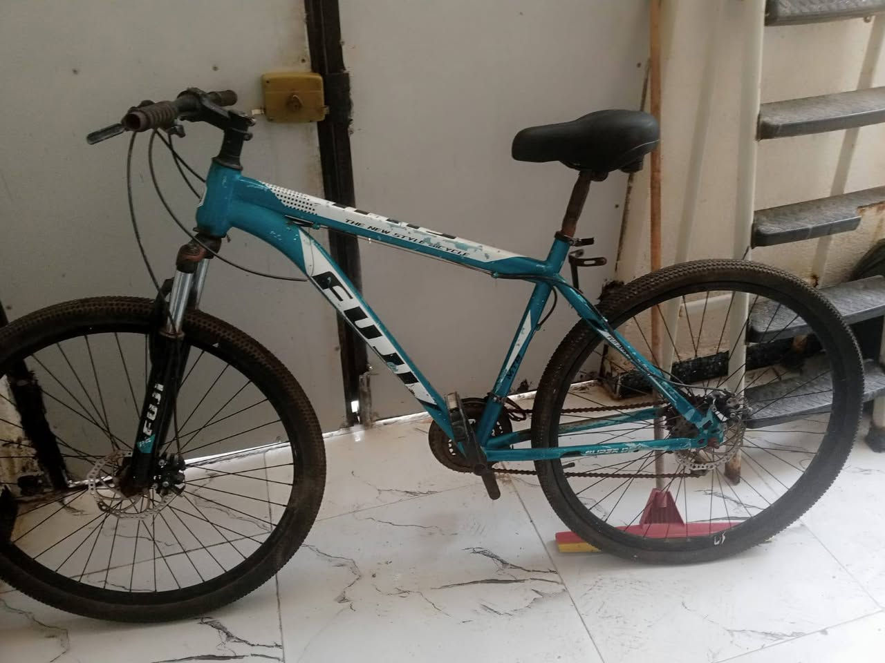 متاح بايسكل جبلي حجم كبير التواصل وتساب او اتصال واني برسم الخدمة ***********البصرة الجزيره الصقر
