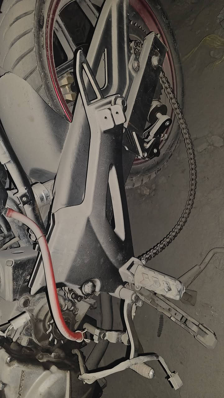 سلام عليكم غراض تفصيخ مكاني كربلاء التواصل على هذا الرقم تجي بيدك تفتح 
***********

عداد لايتي جديد

تاير جبلي امامي و ويل 

دبلات لايتي لون سلفر + دبل خلفي وسطي

فج دبل بستم + فج خلفي بستم كبير

صوندة فج قرص بريك امامي و خلفي

اذاين مازدة ينشدن على الدبل

صفاح دواسات لايتي يمين يسار يجي وياهن الدواسات اليمين و اليسار و عتلة التنمير و عتلة البريك الخلفي و الكلاص مالت الدهن

كوبلن خلفي حجم كبير 

مازدا حجم وسط لد

جامة امامي

جوزة لايتي و سويجات ثنين سجينة 

عقل دايوان ادفنجر 

ستيرن قطعتين على الدبل ينشد

ستاند صفح رياضي 

غراض بيهن جديد بس مشدود و بيهن مستعمل

كلشي و سعرة
