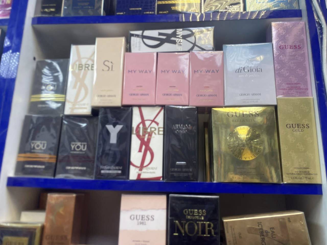 👑 أيهم بارفيوم | Ayham Perfumes
✨ وجهتكم الموثوقة لأفخم العطور والبراندات العالمية الفاخرة.
‎💯 عطور أصلية 100% بعبواتها الرسمية الكاملة (نضمن لك المنشأ والجودة).
‎❌ لا نتعامل بالتركيب، العينات، أو العطور المستنسخة نهائياً.
‎📦 التوصيل متوفر لكافة المحافظات مع ميزة فحص المنتج قبل الاستلام.
📥 للطلب أو الاستفسار، راسلنا عبر الخاص. ***********
