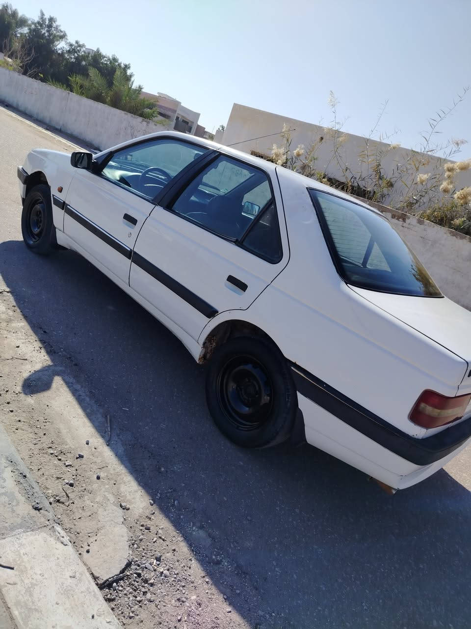 السلام عليكم بيجو مديل ١٠ رقمه بابل سنويه ٣٠ سياره مكفوله من ظربه وجاهزه من كلشي مكينه مشروطه لا تنقيص ولا تبخير جاهزه على اخير حبايه مكان سياره نجف السعر ٣٥ وبيه مجال الاستفسار ***********
