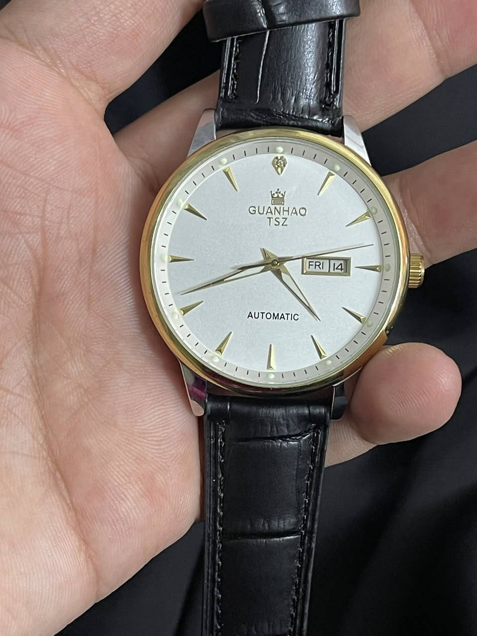 السلام عليكم اخوان عندي هاي الساعه اريدها مراوس بمحبس عقيق مرتب  مكاني بغداد


**إذا كنت صاحب هذا الإعلان وتريد حذفه لأي سبب، رجاءا أرسل رسالة إلى الدعم الفني**