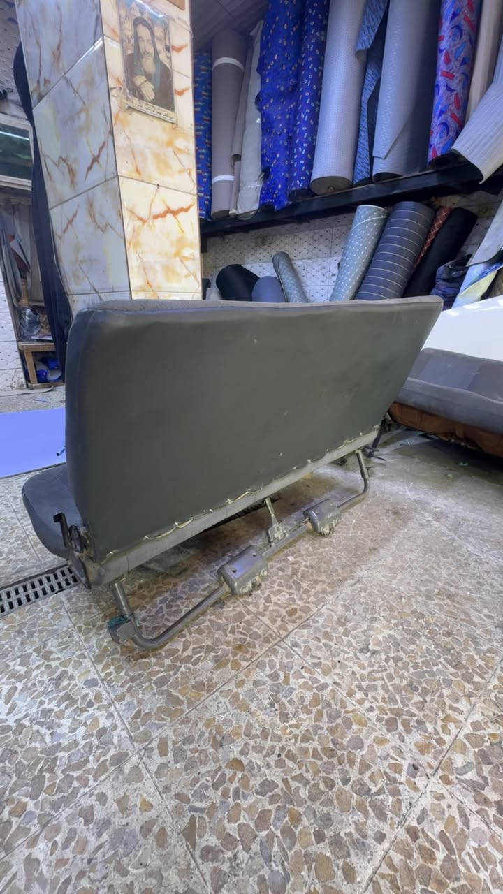 كشن نيسان اصلي سعر 150
نظيف كلش  مراوس واي الكشن مالك عادي 
*********** اكو توصيل
