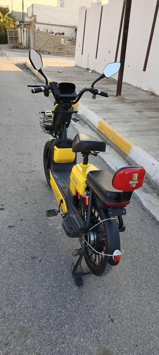 السلام عليكم
دراجه شحن
حجم 20 
شركه الريان 
بطاريات 5 بالشرط 
لايت بگ لايت
اشاير هورن 
2 سويج 1 بصمه 
بلوتوث شغال 
كله شغال بالشرط 
شاحنه بلاديه نضيفه 
سعر 300 
رقم ***********
