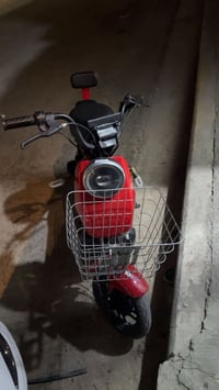 دراجة شحن للبيع السعر 125 نضيفة ماناقصها شي حجم 16 بطاريتها خير من الل...