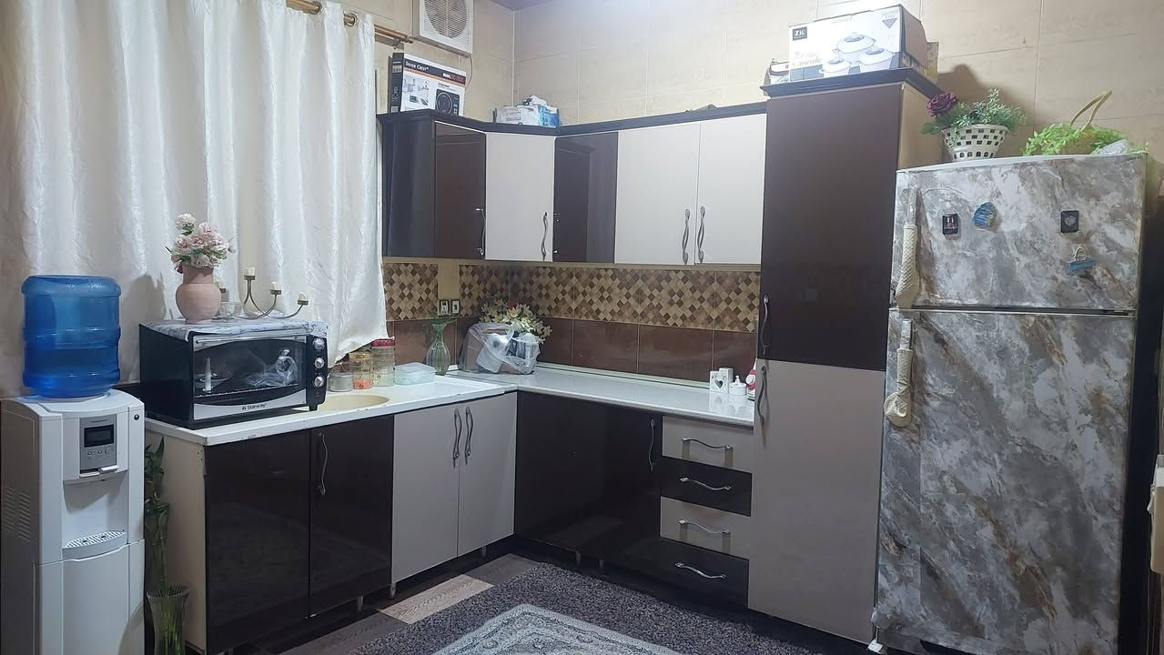 سلام عليكم
كوانتر للبيع فول نظيفف 5 متر ٣×٢ سعر او اي استفسار الرقم 👇🏻
***********
