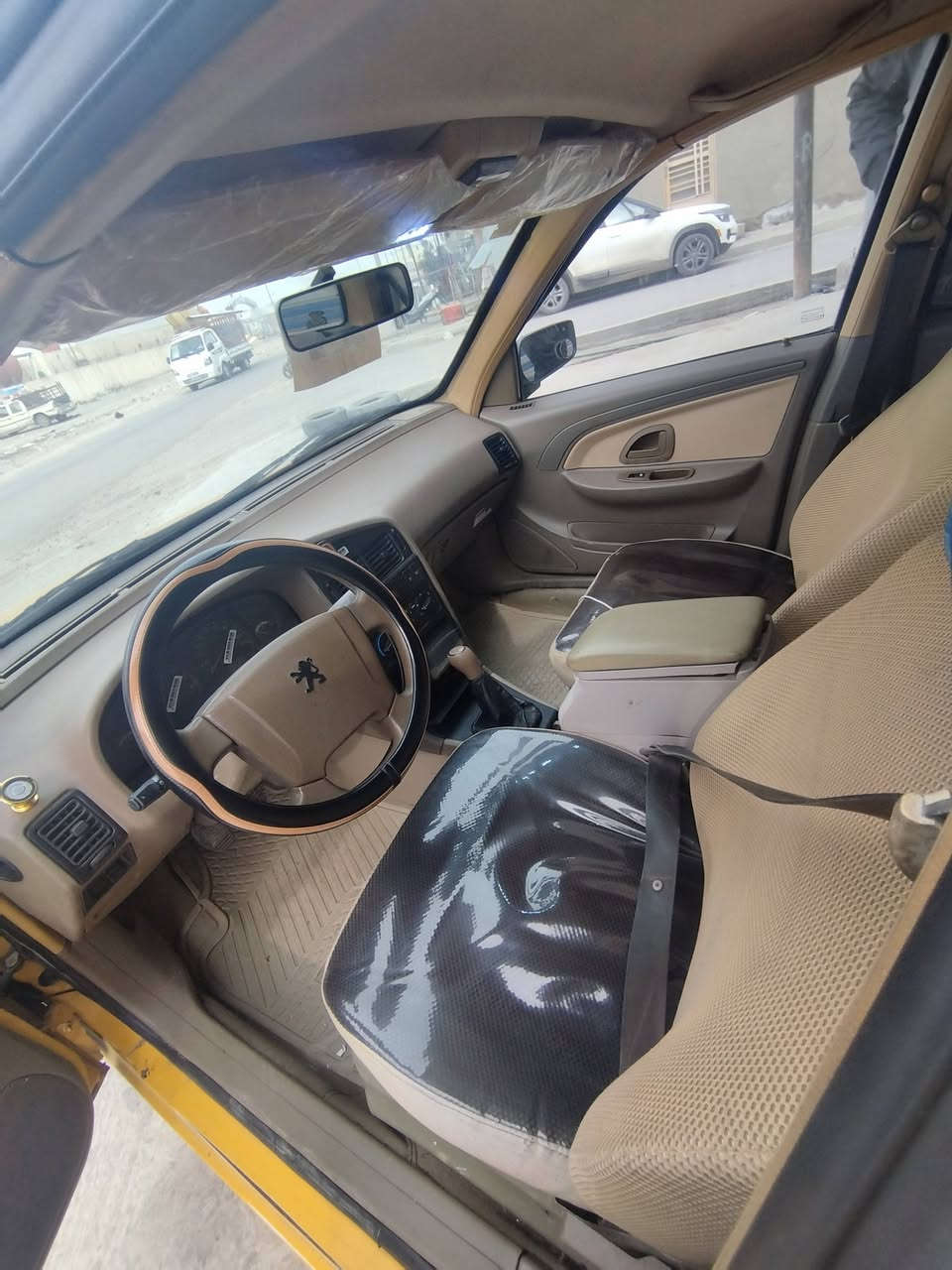 بيجو لميس موديل 15 كير محرك فرنسي كافلهن سياره بيه شبر بل جاملغ الايمن +هلالات الخلفيه بسمي مصفره  مكانه بغداد الزعفرانيه سعره43 بيه مجال  ***********
