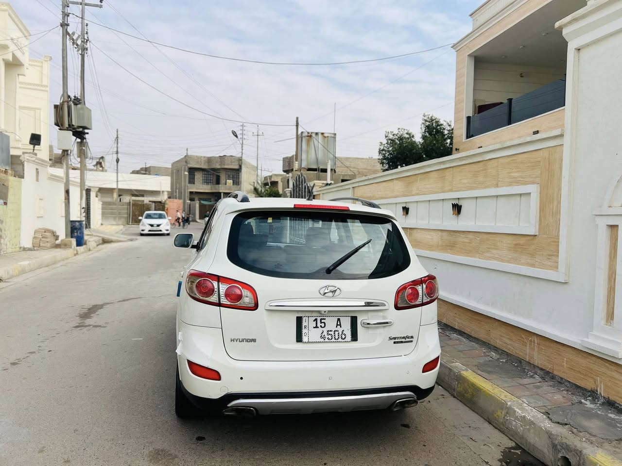 سلام عليكم ورحمة الله وبركاته سنتافي البيع موديل 2012 مكفوله كفاله عامه ٦سلندر تخم تاير صدر جديد سياره مكفول من اي شي السعر 165. وبها مجال الرقم صاحب سيارة 🚘 ***********
