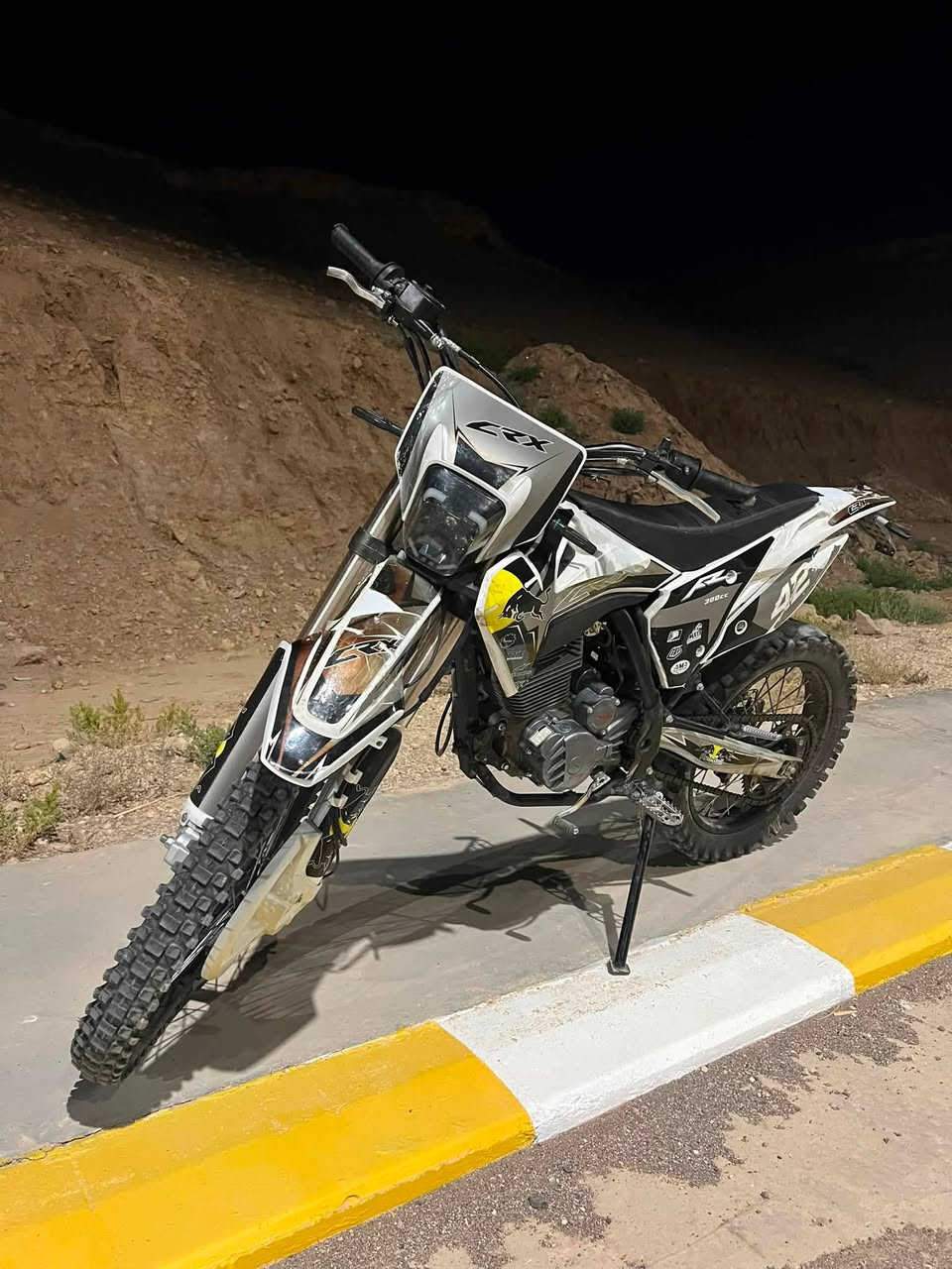 سلام عليكم من رخصه الادمن
للبيع أو مراوس بسولنك 
قفاز CRX مكينه 300c موديل 24


**إذا كنت صاحب هذا الإعلان وتريد حذفه لأي سبب، رجاءا أرسل رسالة إلى الدعم الفني**