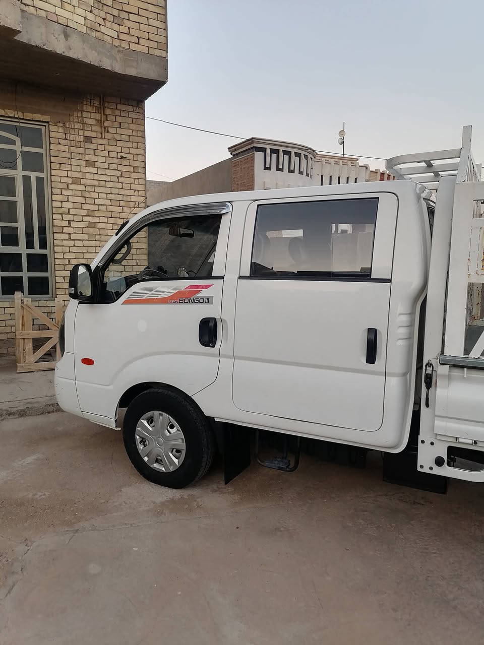 السلام عليكم
للبيع كيا اوتوماتيك عدا المحجر 
موديل 2018 بأسمي  السعر 157 السياره علميا والله أمشي بيها 170الى180


**إذا كنت صاحب هذا الإعلان وتريد حذفه لأي سبب، رجاءا أرسل رسالة إلى الدعم الفني**