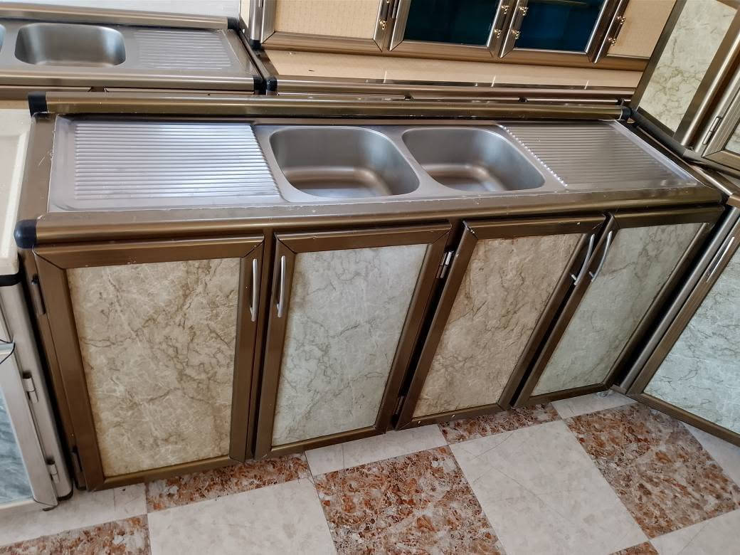معرض يونس لتجاره الأثاث المستخدم والجديد 

كاونتر مترين ونصف مع سنك مترين مستخدم 

للاستفسار الاتصال على الرقم التالي 

*********** تكريت, صلاح الدين
