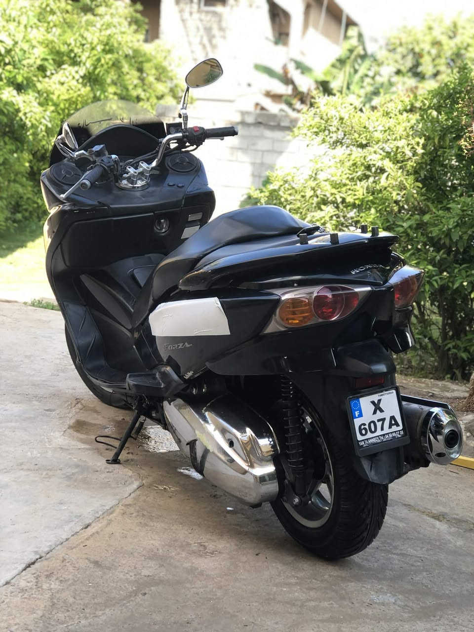 السلام عليكم اخوان دراجة 010عميه بلاد اكرر عميه بلاد )دراجة حلوة شلعه ومعدل وناعمه نضافه كفرات100‎%‎80مكاني بغداد المدائن سعر 1150 )مليون و150)رقم***********
