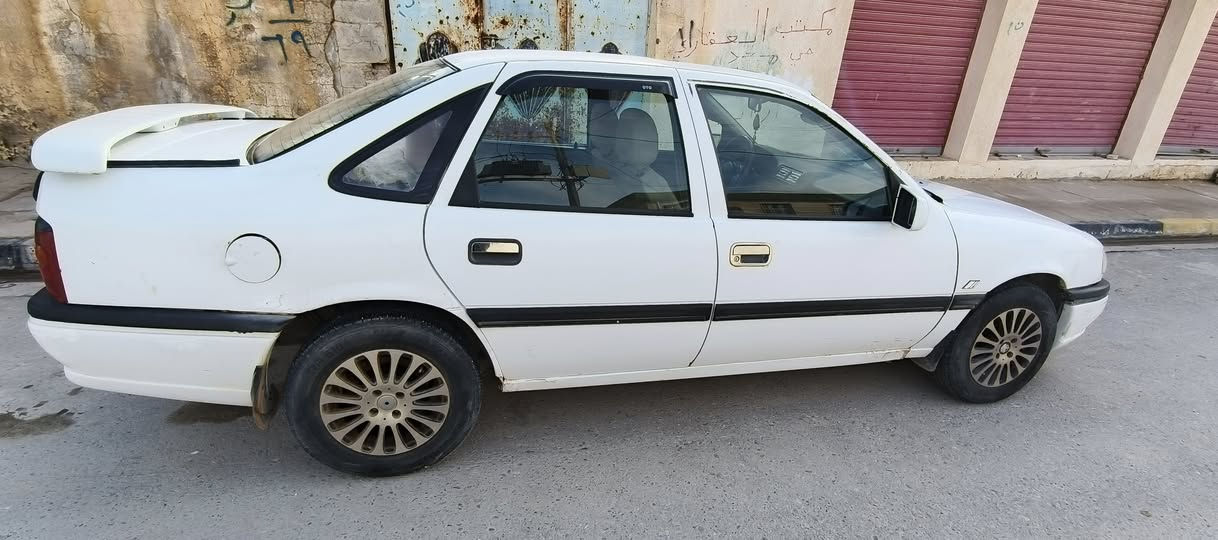 اوبل فكترا موديل 92 محرك18 كير اوتوماتيك خياس مبين بالدوسات والصندوق سنويه عظم لوحة بيضه رقم بابل كير شرط محرك صرف قليل كابون بنزين موجود السعر 39 ورقة ومجال بسيط رقم ***********
