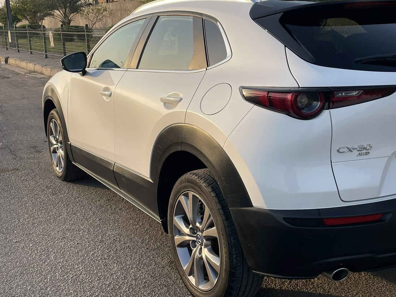 mazda cx30

موديل ٢٠٢٣

مواصفات بريفيرد 

كشنات جلد-كشنات خزن وكهرباء-كشنات تدفئة-دبل اكسل awd-نزول منحدرات-تحديد مسار-مانع اصطدام-مثبت سرعة تفاعلي-لايت اوتو-ماسحات اوتو-رادارات-ويل ١٧-هندبريك بصمة-اوتو هولد-محرك ٢٥٠٠ تنفس طبيعي

قطعه صبغ البنيد 
ايرباك ستيرن

سنوية جديده

باسمي مباشر 

مكان السيارة بغداد

ماشيه 31الف كيلو فقط 

السعر155 وبيها مجال بسيط 
***********

