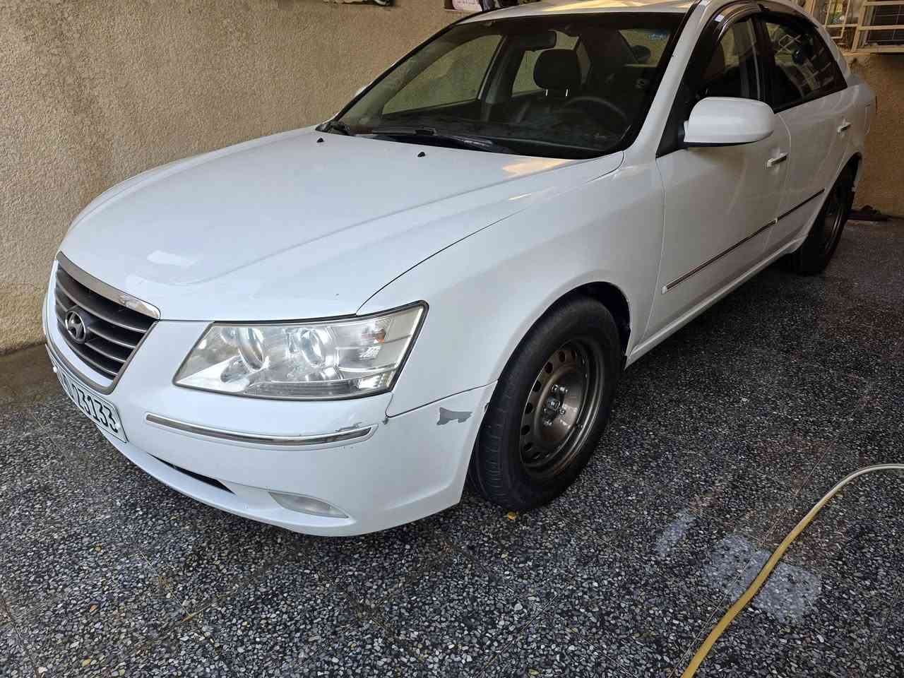 السلام عليكم 
سوناتا للبيع موديل ٢٠٠٩ بيه ثلاث قطع صبغ
السياره حلوه كامله كل نقص مابيه
اتصال ***********
السعر 14 مليون
