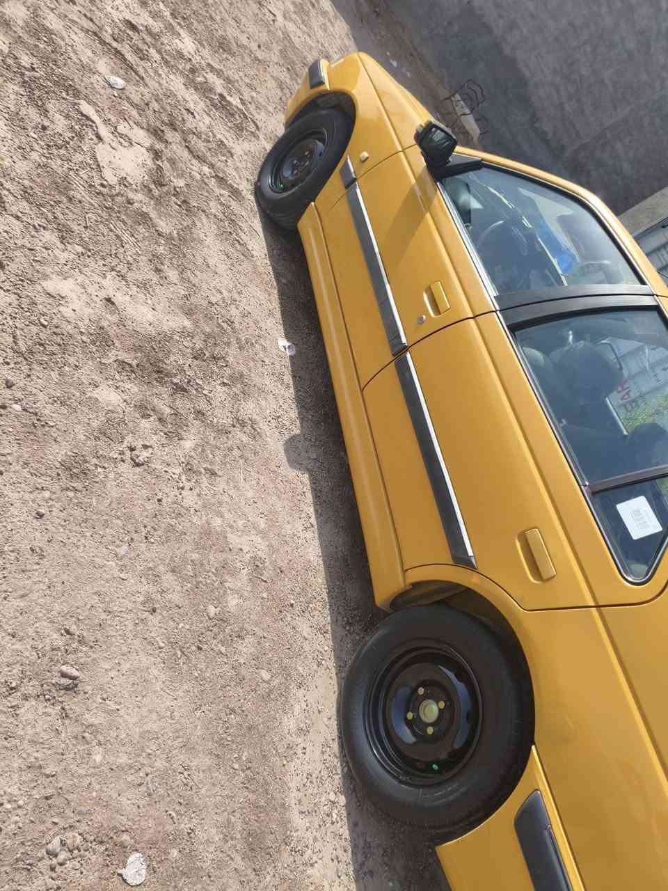 السلام. عليكم
بيجو بارص موديل 2015.  
سياره باسمي رقم نكليزي. بغداد سياره صدر جديد مشط جديد  منضومه بانزين جديده مدوشمه.  السياره مكفوله من الضربه والصبغ فقط بنيد طاير ومبدل شركه. وبيها الذيول الخلفيه نص معمرات اثر خياس شويه     سياره مكانه بغداد الراشديه الشراي يتصل اخوان خاص ممتواجد. سعرها 43وبيها مجال حك الجيه. ***********
