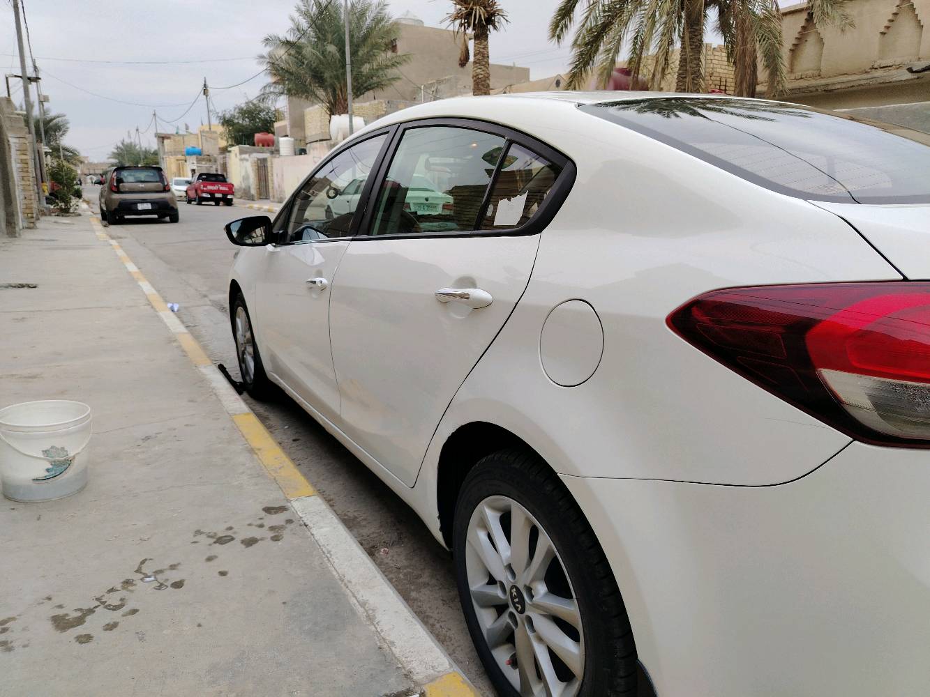 سيراتو خليجي ٢٠١٨
رقم سلمانية، تجديد وهزة قبل ٣ أشهر سنوية لغاية ٢٠٣٠
محرك ١٦٠٠ 
ماشية ١٤٣،٠٠٠ كيلو متر 
كير محرك بصمة 
حدادية جديدة 
تبريد شغال
شاشة
 وكاميرا 
ويل كب
تخم تاير جديد 
دوشمة داخلية كاملة 
حساسات خلفية 
اشاير بالمري
ثلاث وضيعات قيادة 
كار بلي 
وباقي مواصفات الخليجي المعروفة 

السيارة بيها اماكن صبغ بسيطة تنحسب ٣ قطع 
مكان السيارة واسط 
السعر 132 ورقة وبيها مجال 
للأستفسار / ***********