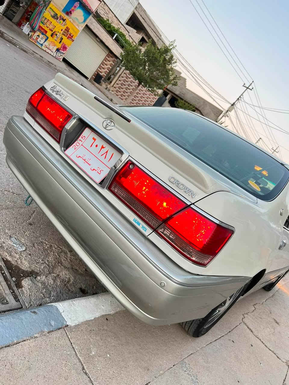 مەلیکە موسس موسس لە تایبەت تایبەترر ڕەقەمو بارکۆدی ئاسایش وەرگیراوەتەوە. هەموی مەزبوت
مەلیکە ٢٠٠٢ 
٣ دوگمە پەردە تراکشن ئیکۆ
مەکینە١٧٥ بێ دیلکۆ هیچ هیچ دیلکۆی نیە 
ناوزەرد ،داژبڵ سەروو بن نەجەف
سوکان کارەبا ، شاشە ،پشتو پێش حاسە
دوا کریستاڵ.ئاوێنە شەفت
سەیارەکە ئیماڵە یەک هەزار مەسرفی نیە بەس لەمسی شاشەکەی 
ئیش ناکا ماباقی ئەوەی تۆ بتەوێ بە شەرتت
قەترە بۆیاخی ئێراقی نیە بۆیاخی ئەوروپا ٣ پارچەی هەیە 
دەعمو لێدراو کەڤەر گۆڕاوە هەر هەموی بە شەرت
ڕۆنی گێڕوو مەکینەی تازە گۆراوە هیێشتا نەگەشتۆتە ١،٠٠٠
هەرچوار تایەکانی ٤ ڕۆژە بۆی بەسراوە ویلی نەجمەی ناو کارتۆن
گێروو مەکینە بەشەرتی ١٠٠ فیتەر زۆر زۆر کەم بەنزین ئەخوا
تەقەو ڕەقە مەجموعە سوکان  نوقسانی هەر هەموی بە شەرت
یەک پەنجە قەڵەم کاری هەیە لە رەسمەکانە دیاریم کردوە 
لە ڕەسمەکان زۆر زۆر جوانتر نەبو پارەی مەسرفی رێت عایدی برات  سعری ٤٩ گەڵاو یەک تۆز مەجال 
ژمارەی مۆبایل :***********
