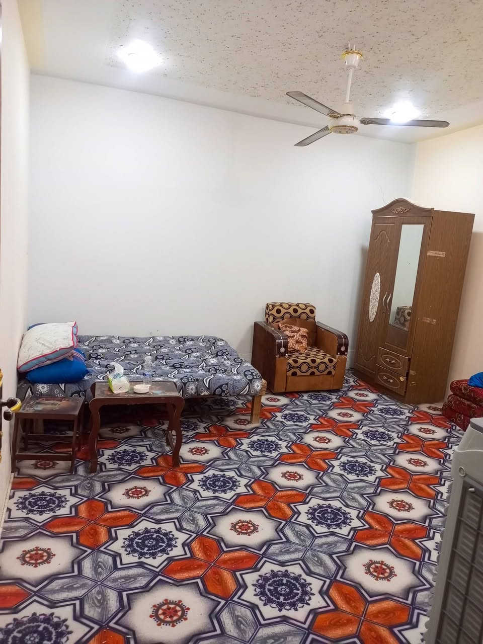 متوفر الان #شقه_مؤثثه_للايجار

موقعه الديوانيه #حي_الجامعه
قرب مدرسه السجئ الابتدائيه

تحتوي علئ غرف نوم وصاله ومطبخ  
وصحيات 
الشقه مجهزه من كلشي وجاهزه للسكن

#ايجاره_350_الف
للاستفسار اكثر 
#واتساب_اتصال_***********
أو مراجعه مكتب السند للعقار الكائن في الجزائر شارع المطاعم مقابل مدارس التفوق الاهليه
