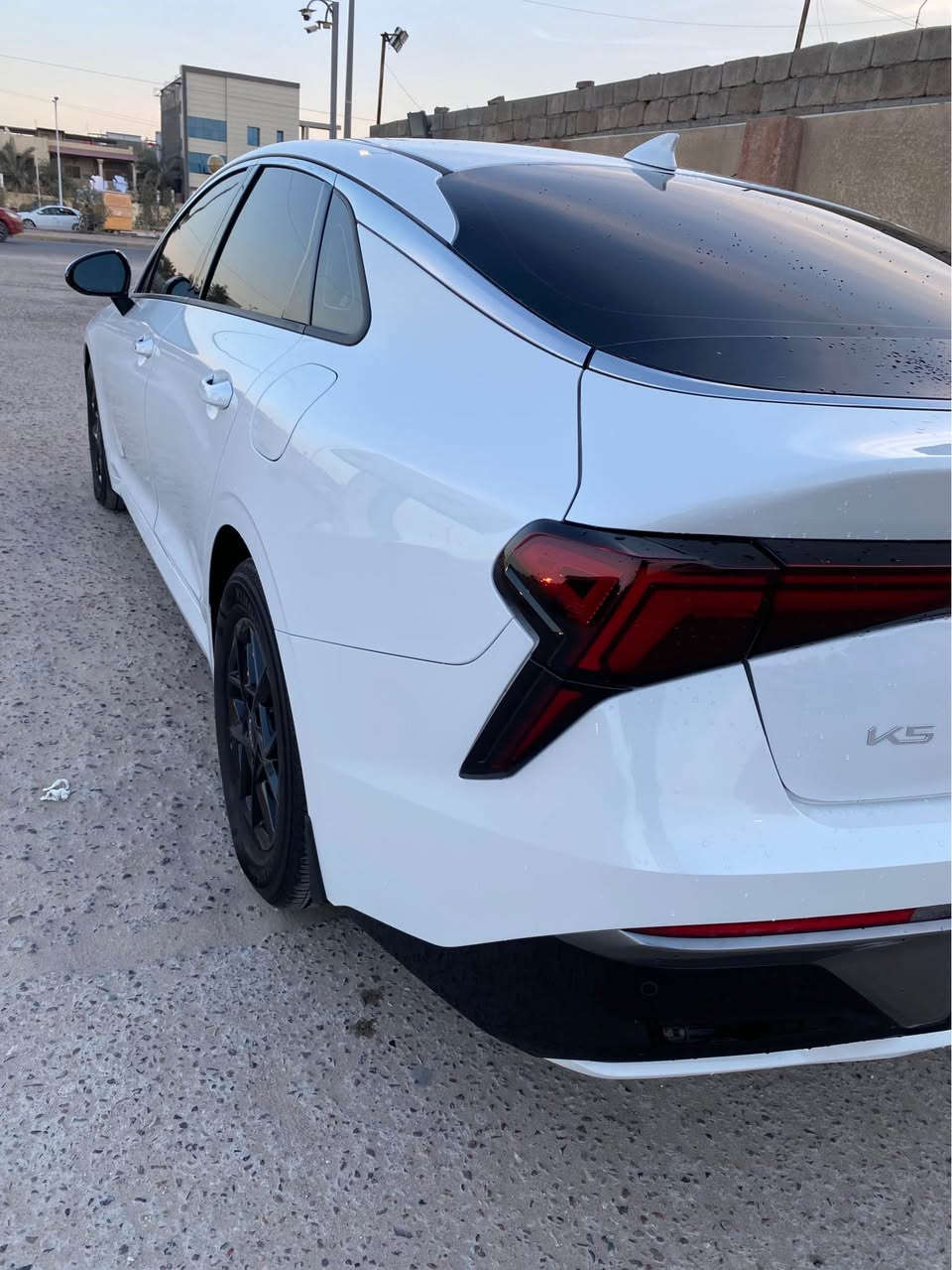 2025 KIA K5, LXS
مكفوله كفاله عامه داخله بتقرير مياه أمطار تعمل وتسير برغي ما مفتوح بيه ماشيه 12 ألف فقط دخول جديد حره بدون رقم 
مكان السياره البصره المعقل 
للأستفسار *********** البصرة, العراق
