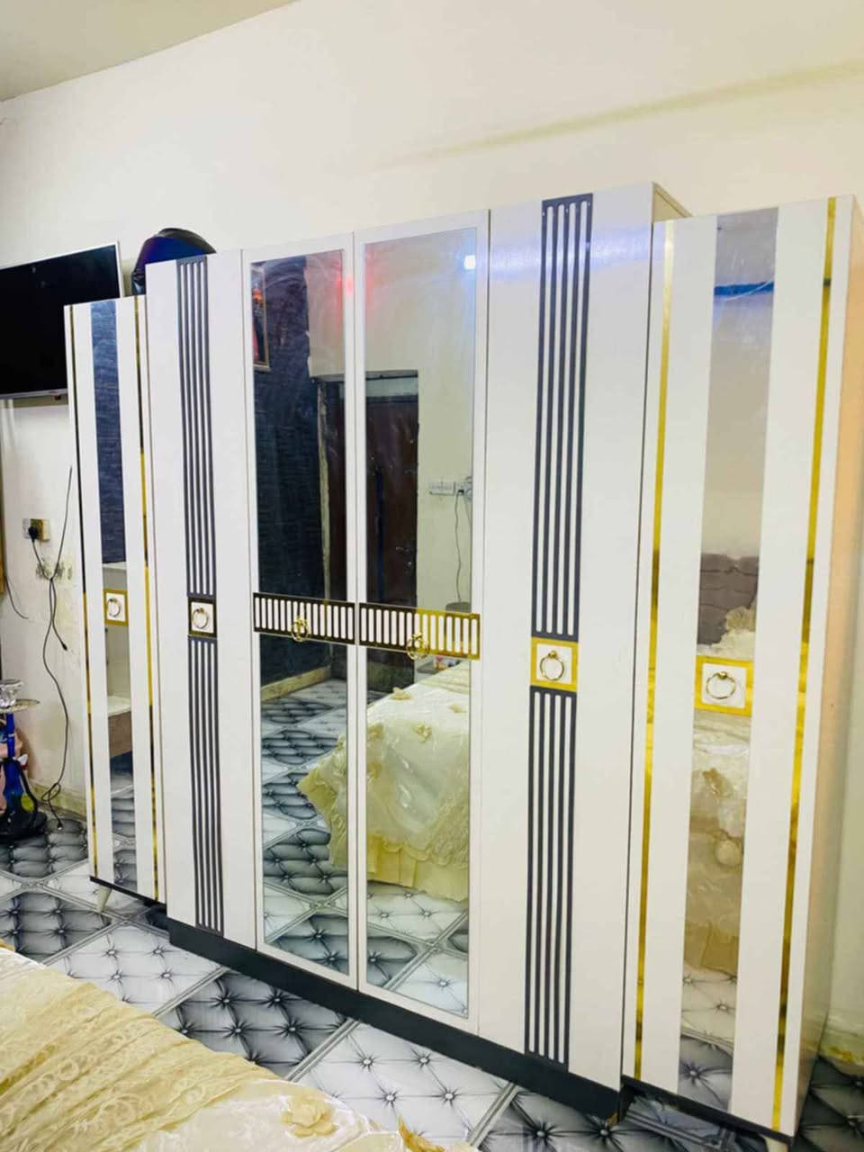 للبيع غرفة تركية مال بيت نضافة 90%بغداد 6قطع اكو فتح ونقل بكروة للشراي 360 سعرهة ‎0771 799 6886 بغداد, العراق
