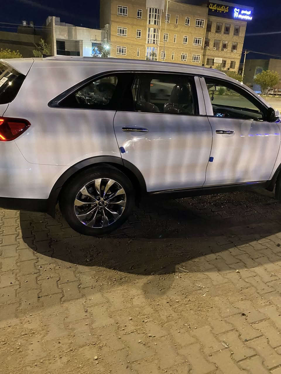 سلام عليكم سورنتو 2020رقم اربيل مكان سياره نجف السياره كفاله عامه صبغ بارد فتح فقط باب الخلفي رضعه صغيره جدا موصفات سياره ثنين كرسي كهربائي صدوك كهربائي بصمه تشغيل وبيبان وصندوك +ثنين بصمه موجوده وكاله موصفات سياره كدامك بعد اخاف ناسي شي ماشيه 95 تحويل او وكاله بيك خير ودلل سياره بسم شركة 
***********
