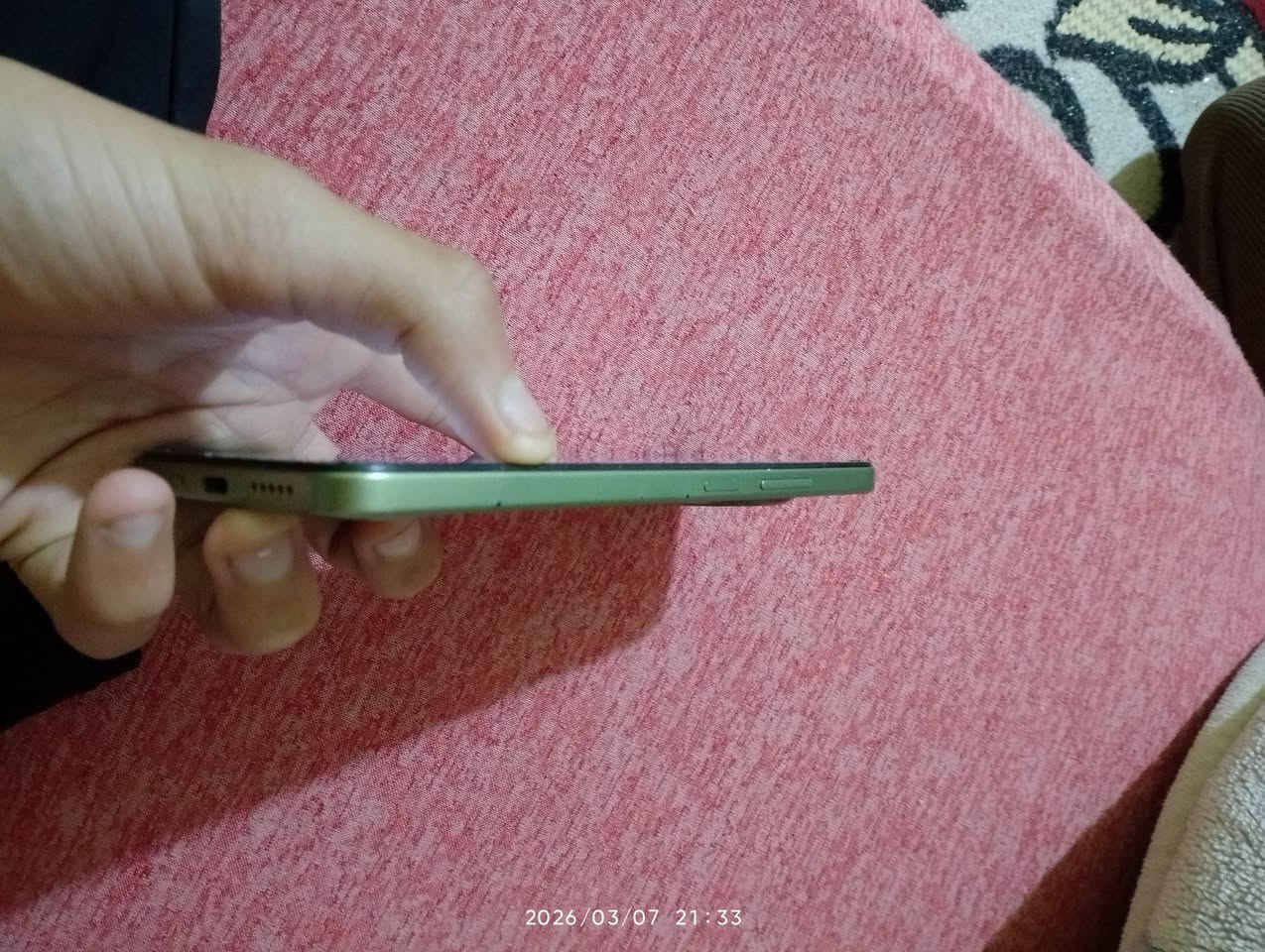 جهاز ريدمي اس 14 جهاز جديد نضيف ذاكره 256  جهاز جديد بس مبدل بي شاشه وكاله اصليه بس مكاني بصره سعره 140 بي مجال بدون محلقاته هيج ابيعلك واتساب *********** موجود
