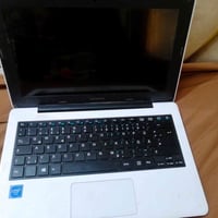 لابتوب • بدون كيبل • مواصفات مجهولة