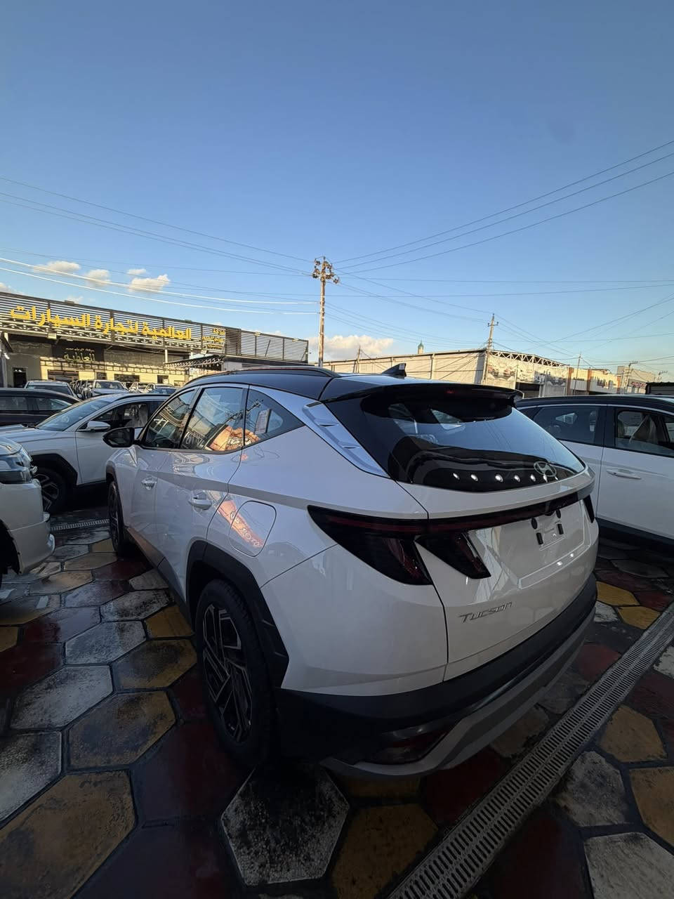 #امجد_الحسني_لتجارة_السيارات

‏HYUNDAI TUCSON2025 

➖ ضمان شركة هونداي الاولى ✔️
ماشيه. 16 الف 

➖ تشغيل بصمة وتشغيل عن بُعد
➖ كراسي أمامية كهربائية
➖ جنطة كهربائية
➖ مانع اصطدام خلفي + رادار
➖ المراية تعتيم ذاتي
➖ ويل كب قياس 19
➖ حساسات أمامي وخلفي
➖ شاشة متصلة حديثة
➖ كاميرا 360  
➖ داخلية Black Piano فخمة
➖التحكمات الداخلية بجميع الأزرار لمس 
➖ شاحن تلفون واير ليس
 ➖تبريد مقاعد امامية

متوفرة جيمع الالوان القمارة الحديد والبانوراما 🔴
متوفرة حالياً للبيع نقداً فقط

📞 للاستفسار أكثر الاتصال على الرقم 
***********

***********

📍 بغداد – معارض البياع – الشارع الثاني
