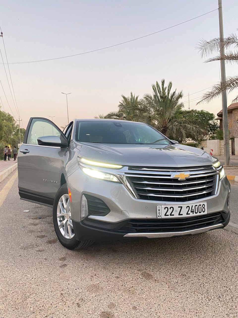 السلام عليكم …
شوفرليت ايكونيكس موديل 2024
المحرك : 4 سلندر (1500) تيربو 
فئة السيارة : LT 
رقم السيارة : اربيل / السيارة ماشية 19 الف ميل جديدة السيارة ونظيفة 
المواصفات :- 
حساسات امامية 
حساسات خلفية 
نقاط عمياء بالمري 
رادار امامي (تنبية ) 
4 بصمات ابواب 
جنطة كهرباء بصمة 
كشن كهربائي 
شاشة كبيرة تدعم (Android Auto و Car play )
نظام اوتو ستوب (بالازدحامات)
سايد بريك دكمة 
قطعتين تبريد( وغيرها من مواصفات المعروفه LT)
ضرر السيارة : جانبي جهه السايق ( بيبان وجاملغ خلف شخط وتبديل البيبان بلاد اصلي  نفس اللون ) 
رقم الشاصي : 3GNAXUEG8RL337472
السعر : 158$ ورقه قابل للتفاوض للشراي 
العنوان : ميسان -العماره للاستفسار اكثر الاتصال ع الرقم التالي *********** متوفر واتساب ايضاً

