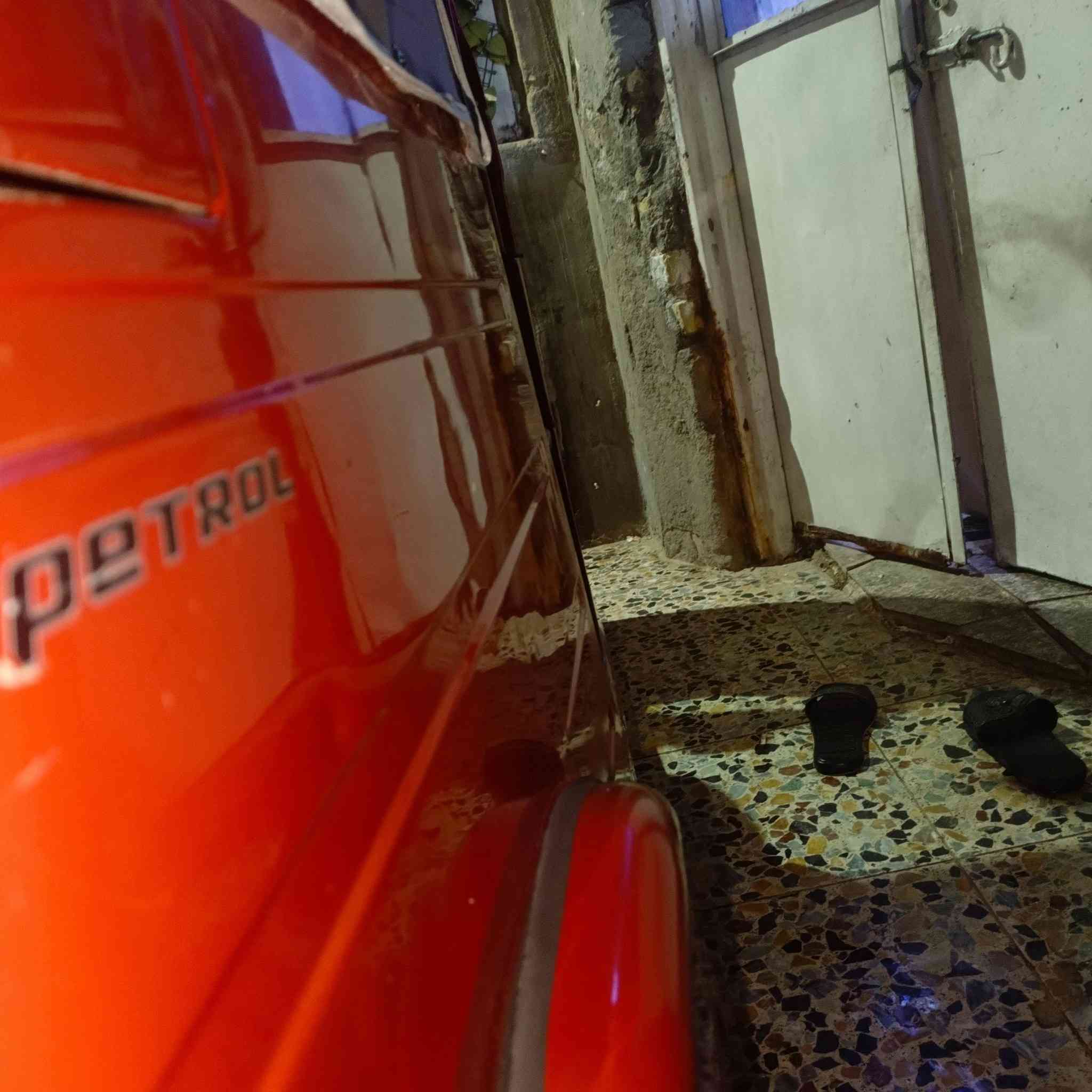 سلام عليكم
تك تك 2018 شهر12
بيها تعمير 
المكان بغداد العبيدي حي الرئاسة شارع20 
للاستفسار ***********
