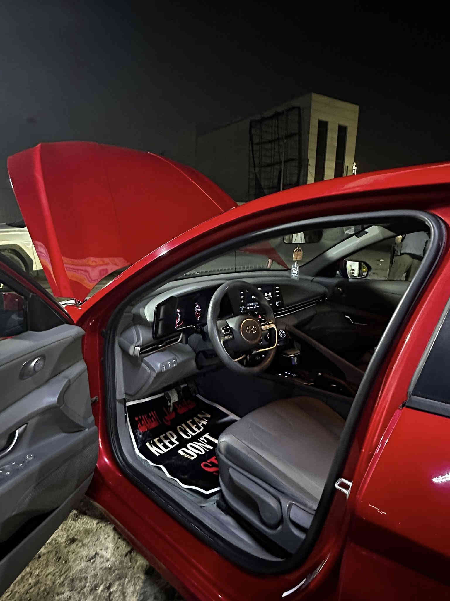 السلام عليكم 
النترا مديل ٢٠٢١ مواصفات نص فول رادارات نقط عمياء اوتو ستوب ماشيه ٧٤الف مكفوله من الغد و الشاصي بجم كبس حادثها باب الخلفي عكس السايق وموجوده صور الحادث جوه السياره بأسمي تحويل ثاني يوم مكانها بغداد زيونه ***********  السعر ١٤٥ وبيها مجال
