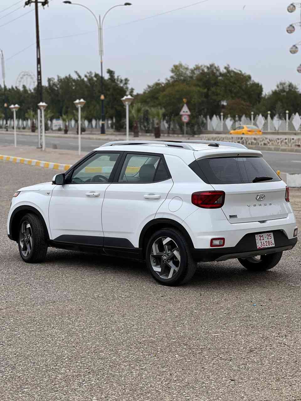HYUNDAI   VENUE   SEL
موديل. 2024
لون ابيض 
ماشي 20  ميل 
رقم كاتي يترقم شمالي  دخول جديد
موصفات.    SEL  معروفه
بصمة
فتحه سقف  سلايت
شاشه كبيرة  كاربلي
تحكم ستيرن جهتين
ويل كروم
مانع انزلاق
تراكشن منحداوت
وضعيات قيادة
رادار تحذير جانبي
رادار خلفي 
رادار امامي
يبقه موصفات. SEL  معروفه
ضرر تبديل بونيد +جاملغ 
رقم شاصي 
KMHRC8A36RU340860
اتصال استفسار على رقم 
‭0773 482 2019‬
 *********** واتساب
