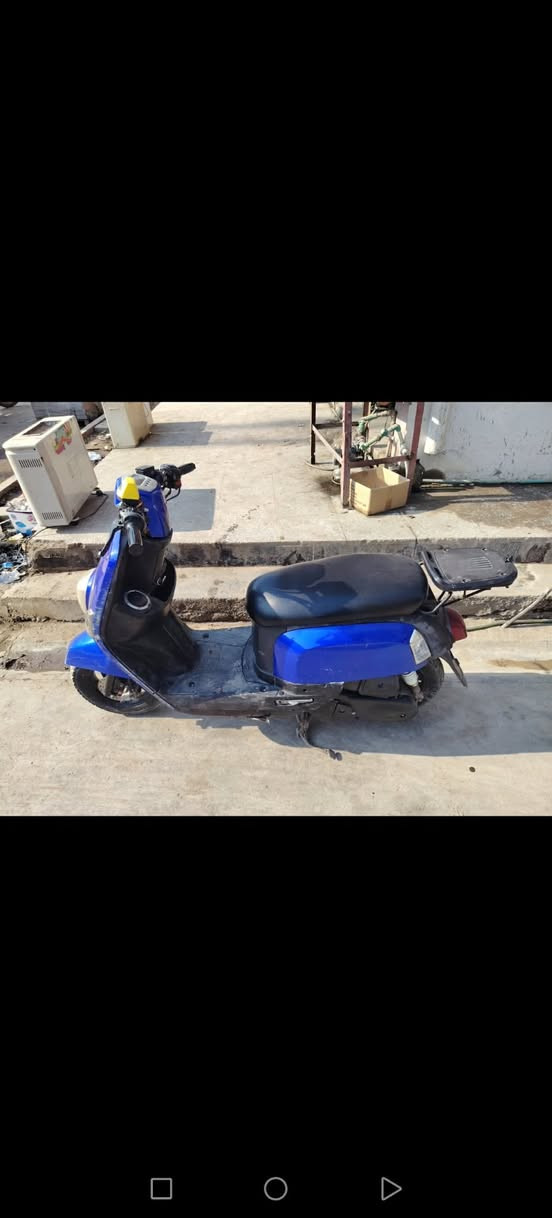 بوليس نوزل نضيفه المكان تحرير السعر 650 وبيها مجال*********** الرقم
