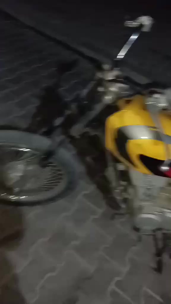 السلام عليكم اربعه كير كلك  كلك كلك المكينه تبخر شغاله بس مكينتهة تدخن ابيعلك كوم حديد اني هم شتريتهة كلك


**إذا كنت صاحب هذا الإعلان وتريد حذفه لأي سبب، رجاءا أرسل رسالة إلى الدعم الفني**