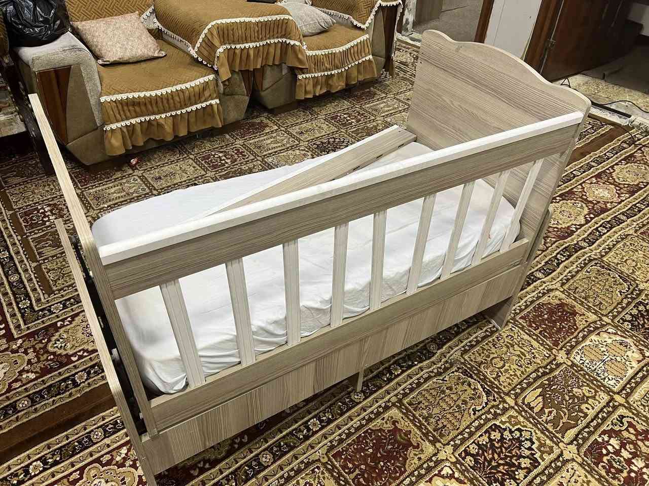 جرباية طفل تركية كاملة مشتريتها ب١٢٥ استعمال قليل رايدها ب٨٠  غراضها كامله بس ما مشدوده للاتصال ***********
