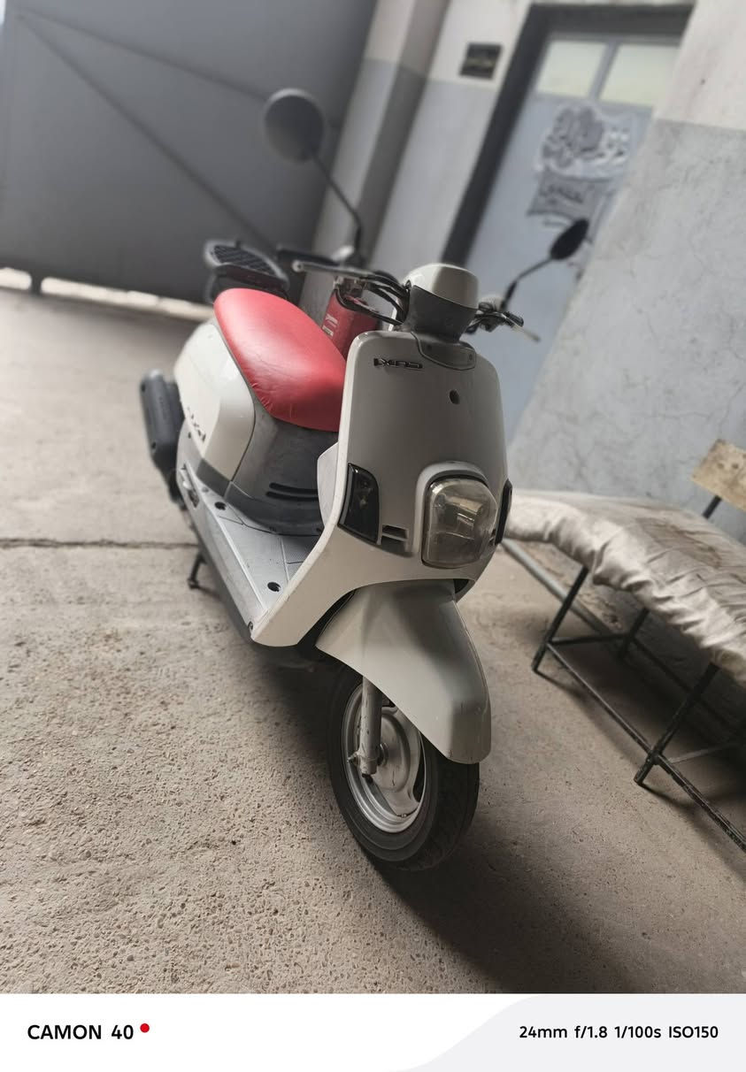 السلام وعليكم عندي دراجه بوليس نوزل للبيع او مراوس بوليس كابريتر او ماكس عدله سعره 750 وبيه مجال حك جيه مكان العطيفيه  قرب جامع براثا وهذه رقم ***********
