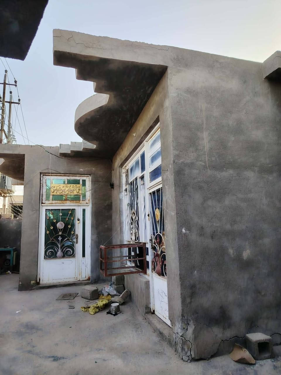 ياالله للبيع بيت مساحه ١٥٠ مربع طابوصرف مكانه بغداد ناحية الوحده منطقة حي رسول خلف عصفوريه سعر ٥٠وبي مجال رقمي ***********
